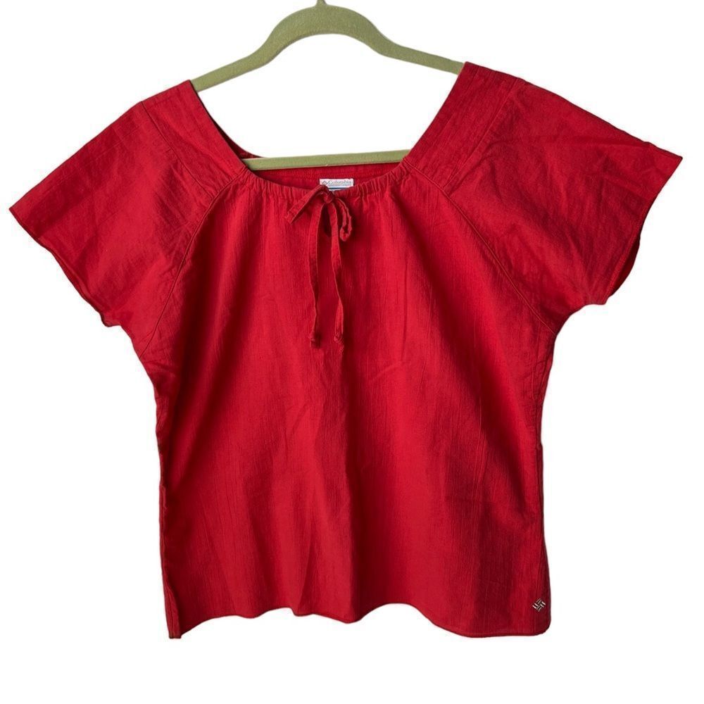 Columbia Women's Scooped Tie Front Red Top short Sleeve XL